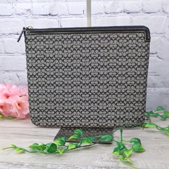 Coach Signature Tablet Sleeve NWOT - Picture 1 of 7